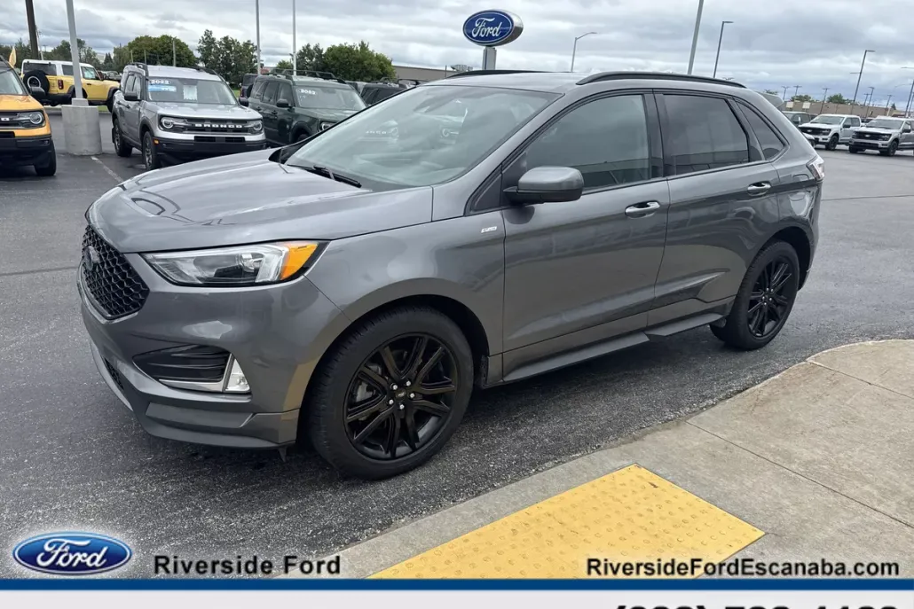 2022 Ford Edge ST-Line photo 1