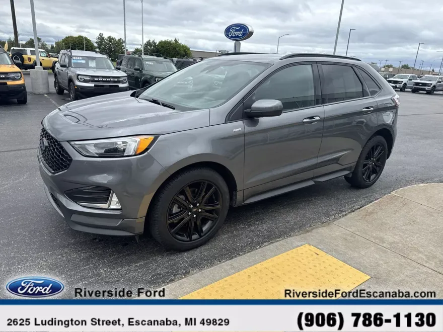2022 Ford Edge ST-Line photo 1