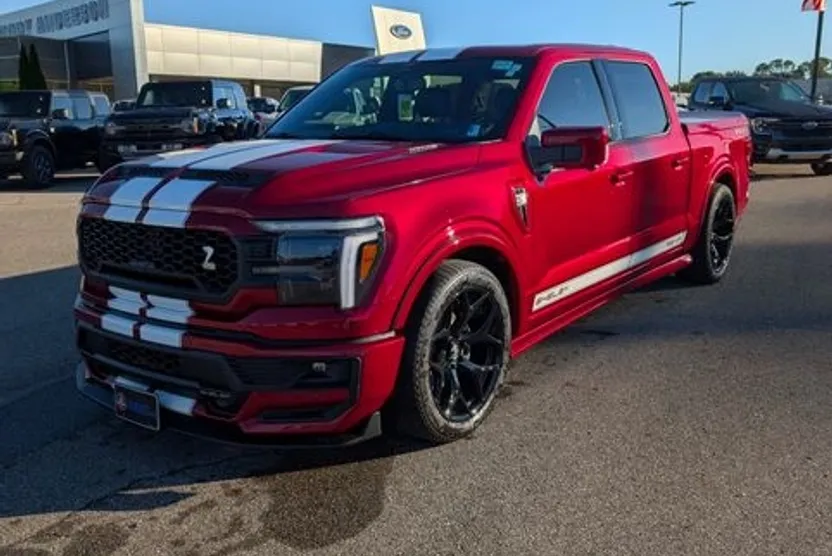 2025 Ford F-150 Lariat photo 1