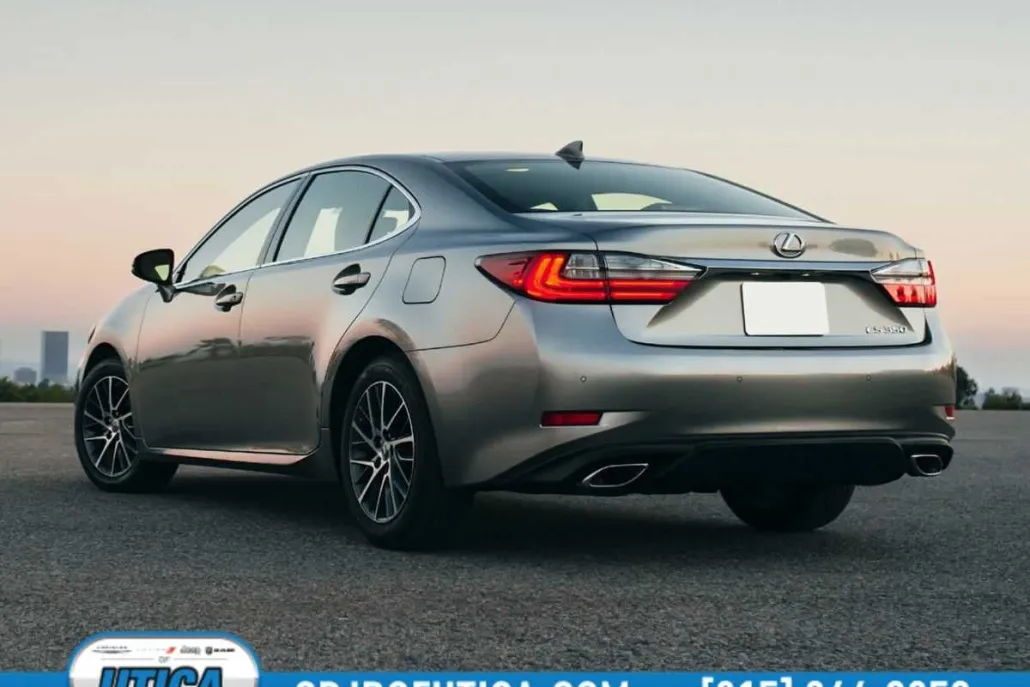 2016 Lexus ES 350 photo 1