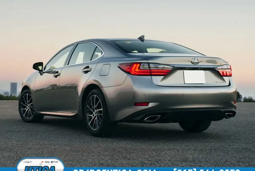 2016 Lexus ES 350 photo 1