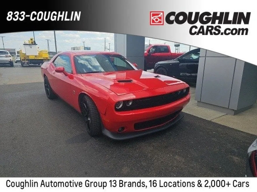 2015 Dodge Challenger R/T Scat Pack photo 1