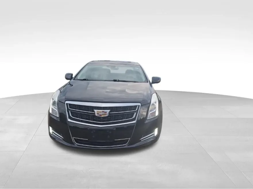 2016 Cadillac XTS Luxury photo 1