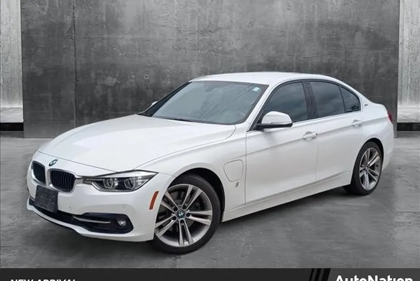 2018 Bmw 330e Sedan photo 1