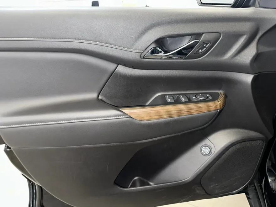 2023 Gmc Acadia SL photo 1