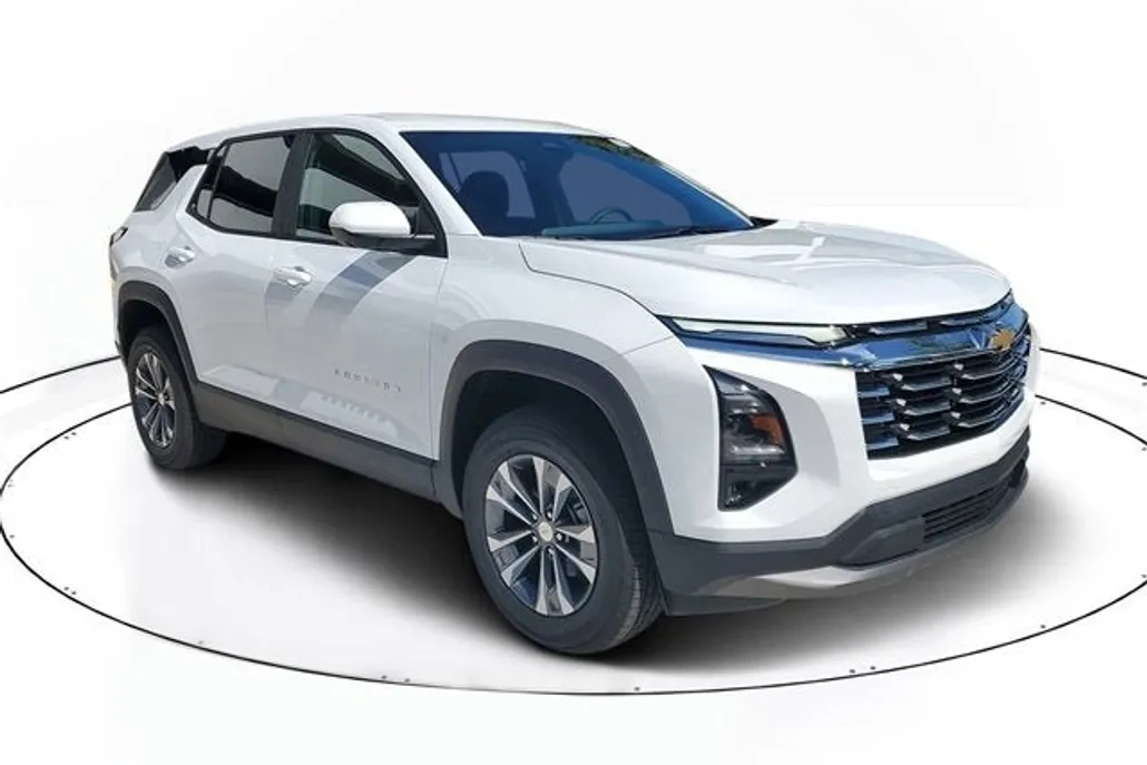 2026 Chevrolet Equinox LT photo 1