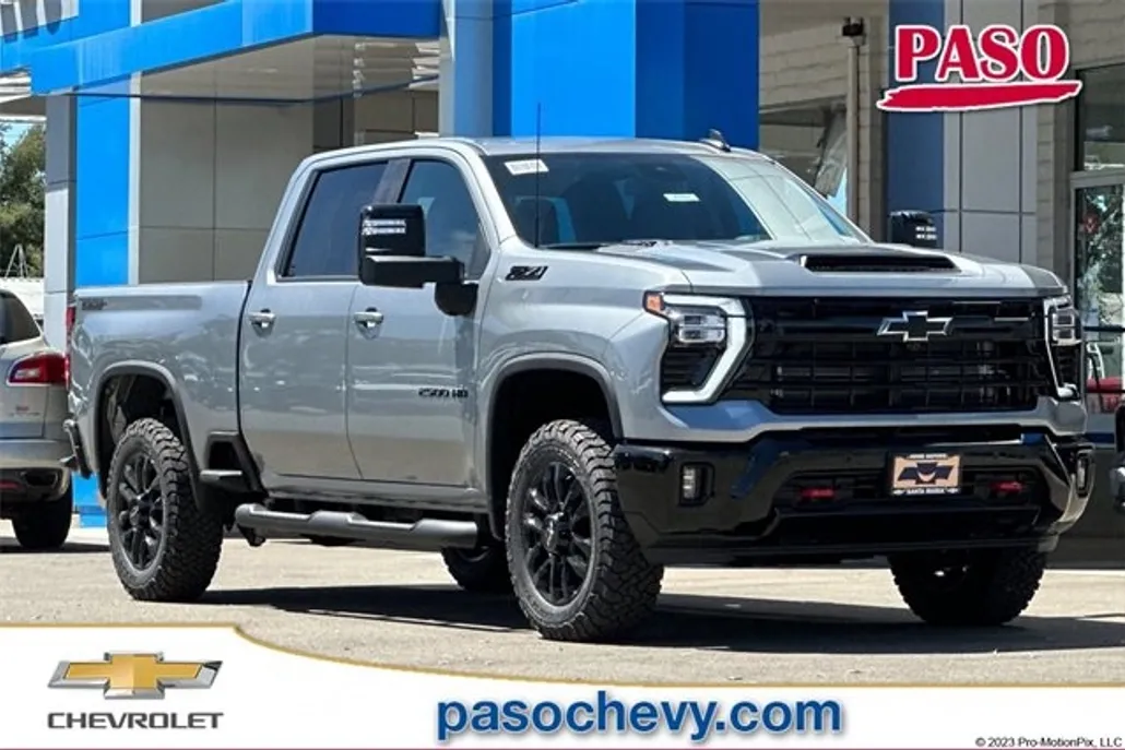 2025 Chevrolet Silverado 2500HD LT photo 1