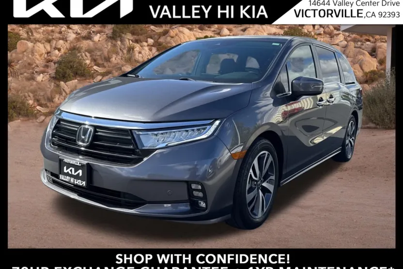2022 Honda Odyssey Touring photo 1