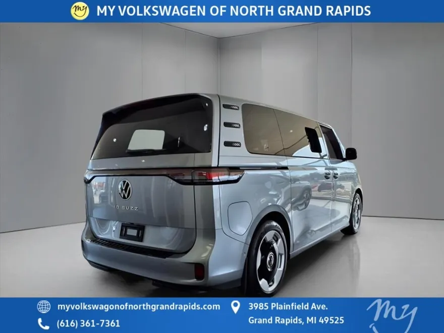 2025 Volkswagen ID. Buzz Pro S photo 1