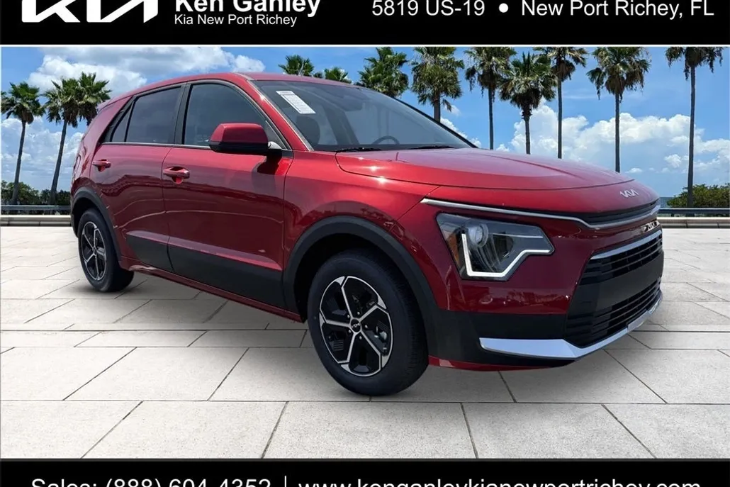 2025 Kia Niro LX photo 1