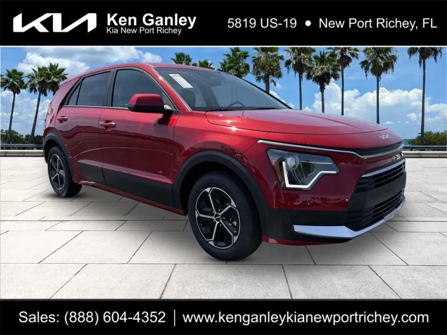2025 Kia Niro LX photo 1