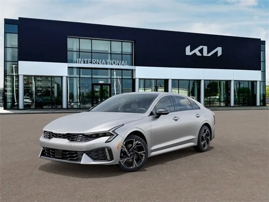 2025 Kia K5 GT-Line photo 1