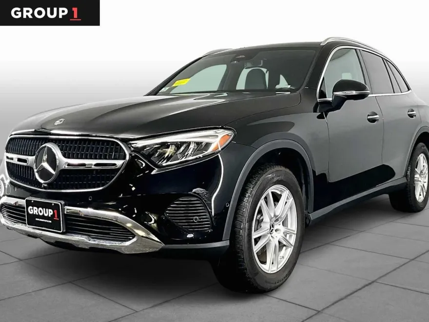 2023 Mercedes Benz GLC 300 4MATIC photo 1