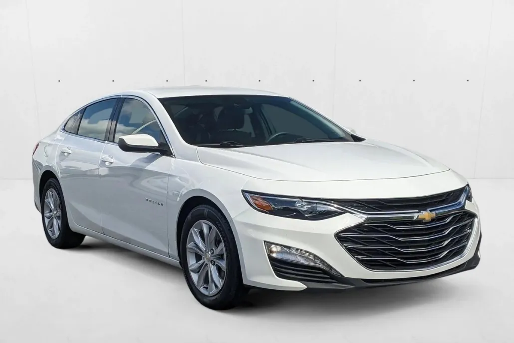 2024 Chevrolet Malibu 1LT photo 1