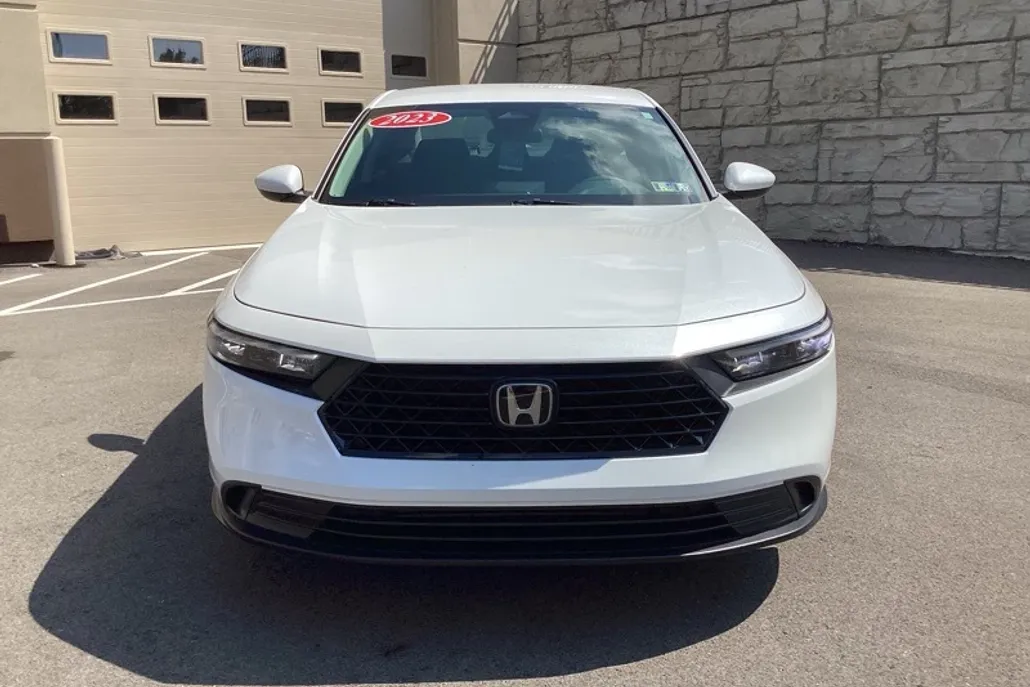 2023 Honda Accord LX photo 1