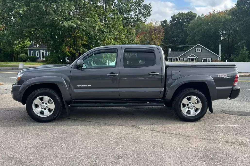 2011 Toyota Tacoma Double Cab photo 1