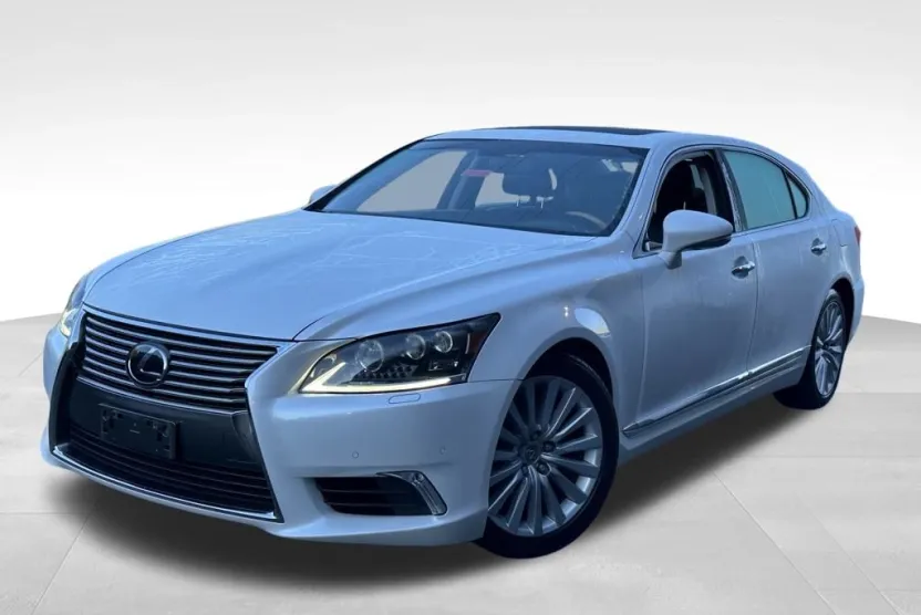 2017 Lexus LS 460 L photo 1
