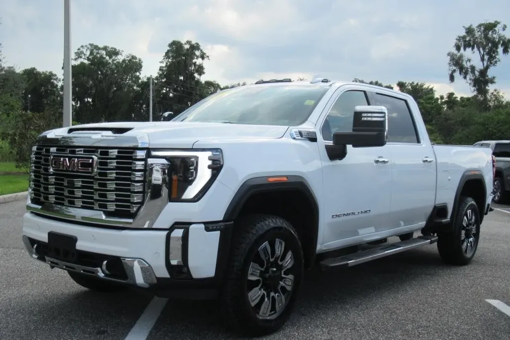 2024 Gmc Sierra HD Denali photo 1
