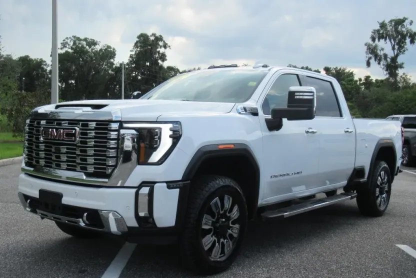 2024 Gmc Sierra HD Denali photo 1
