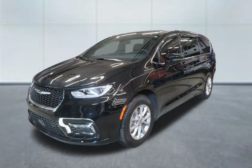 2025 Chrysler Pacifica photo 1
