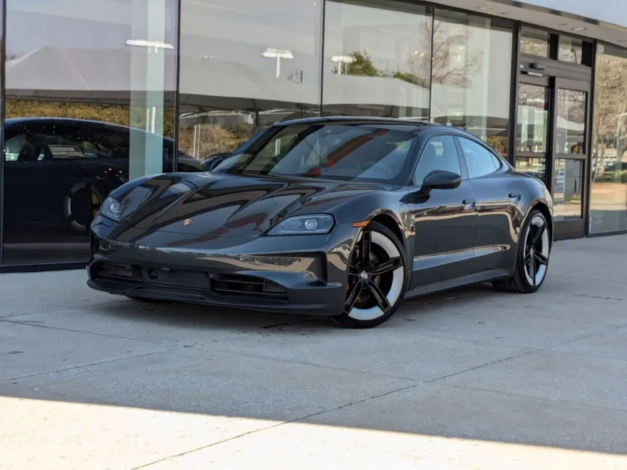 2025 Porsche Taycan 4S photo 1
