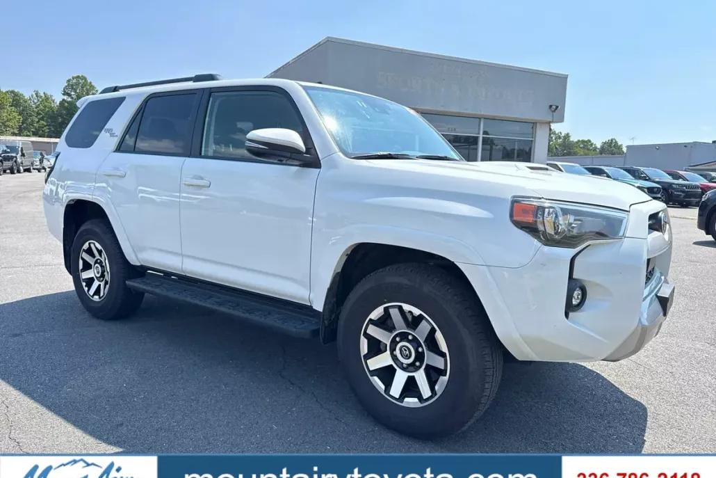 2024 Toyota 4Runner TRD Premium photo 1