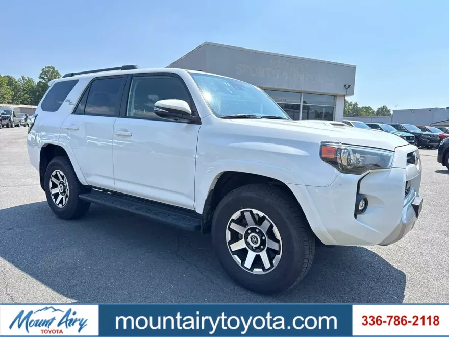 2024 Toyota 4Runner TRD Premium photo 1