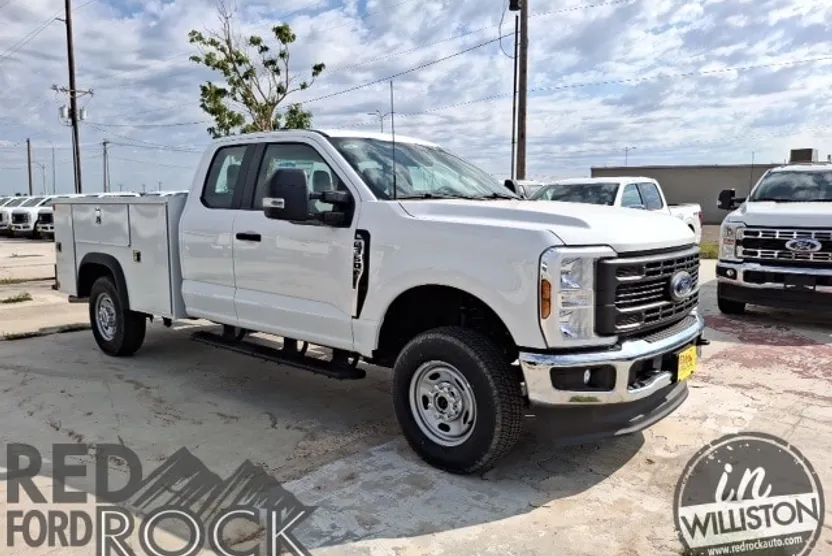 2024 Ford F-350 photo 1