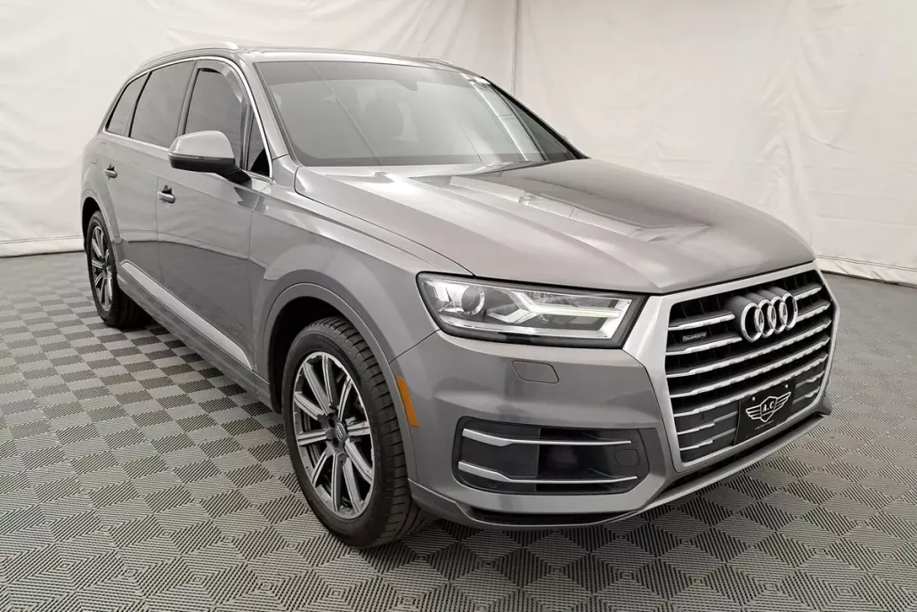 2017 Audi Q4 Premium 3.0 photo 1