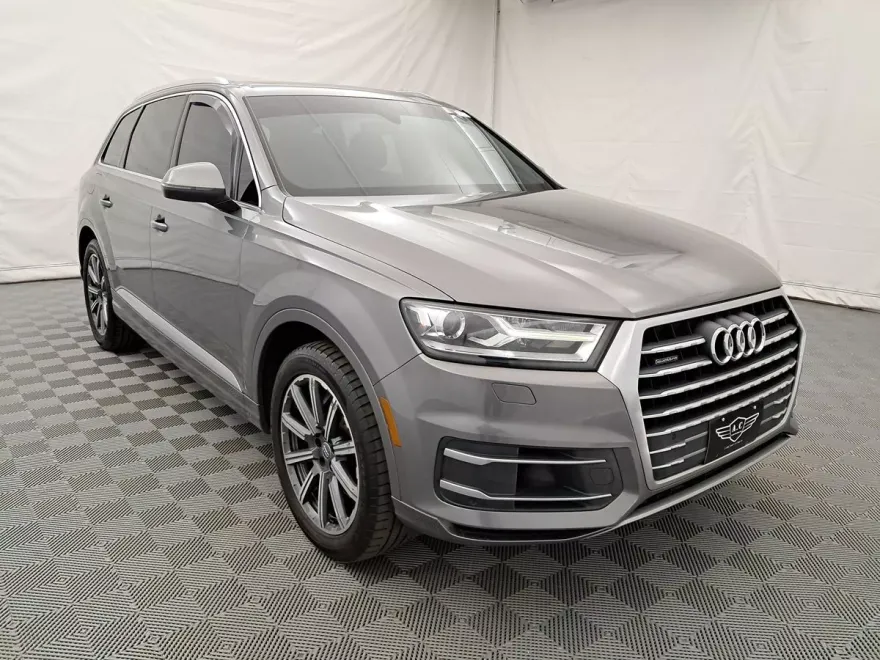 2017 Audi Q4 Premium 3.0 photo 1