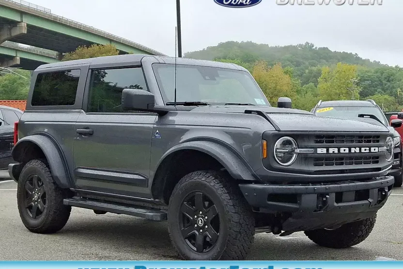 2024 Ford Bronco Black Diamond photo 1