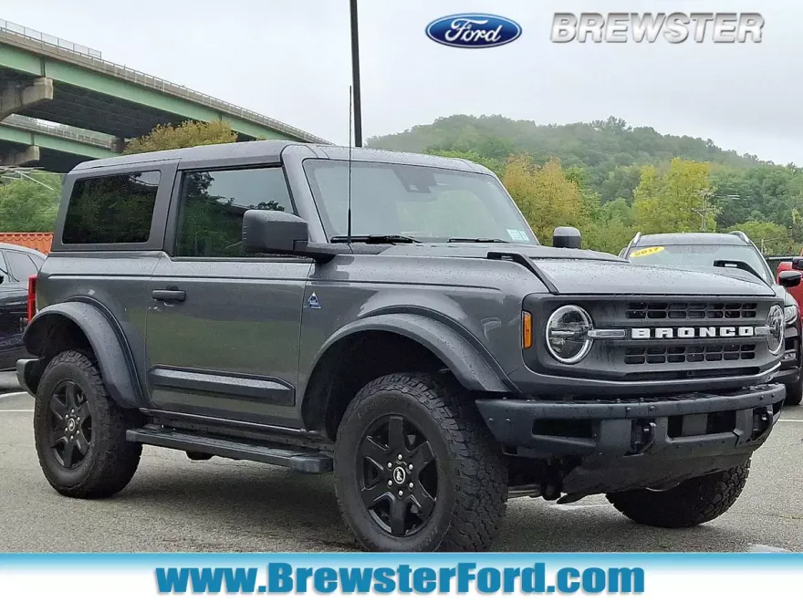 2024 Ford Bronco Black Diamond photo 1