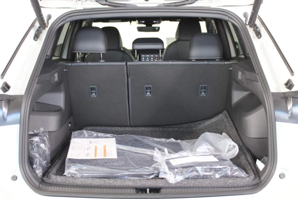 2025 Volkswagen Tiguan SE R-Line Black photo 1