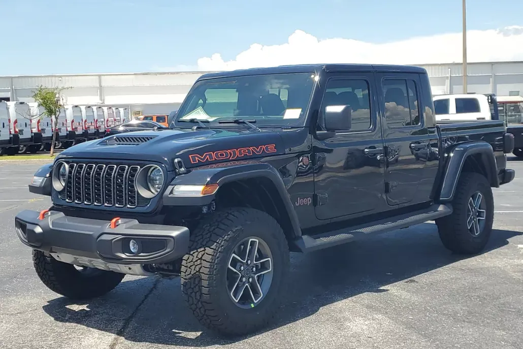 2025 Jeep Gladiator Mojave photo 1