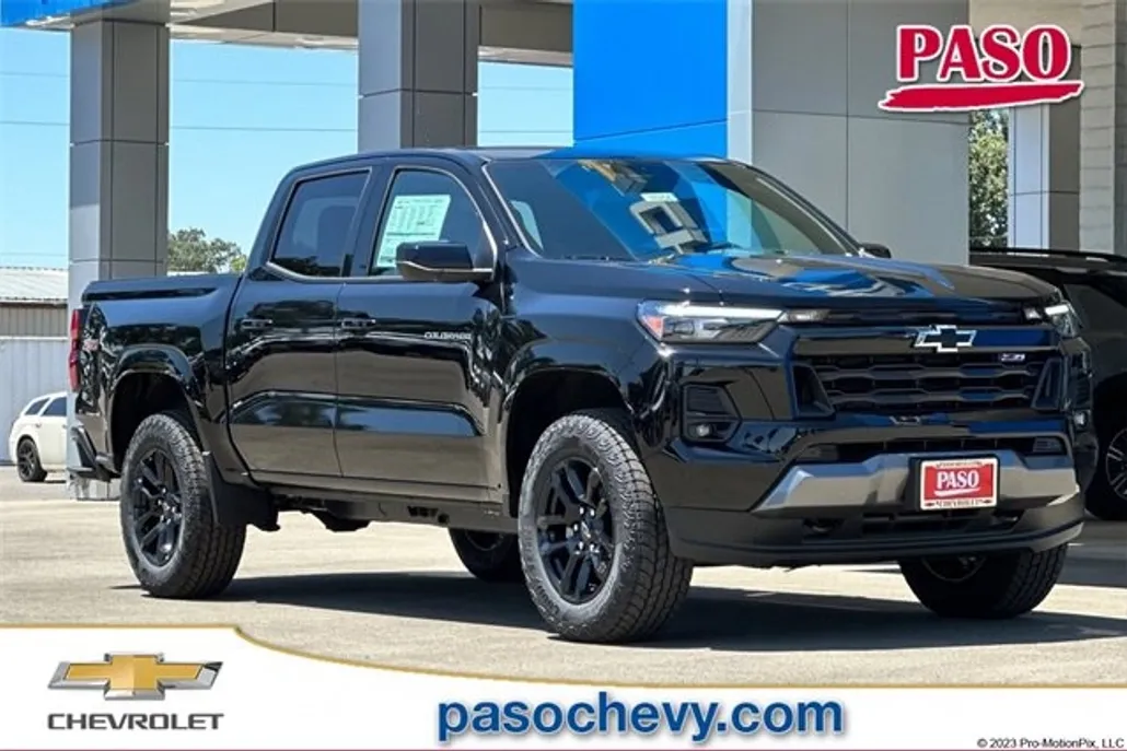 2025 Chevrolet Colorado Z71 photo 1