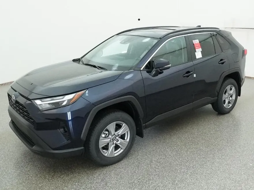 2025 Toyota RAV4 XLE photo 1
