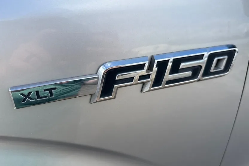2010 Ford F-150 XLT photo 1