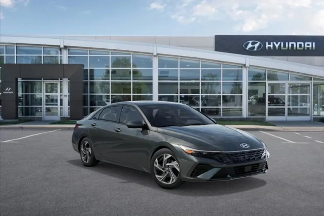 2025 Hyundai Elantra SEL Convenience photo 1