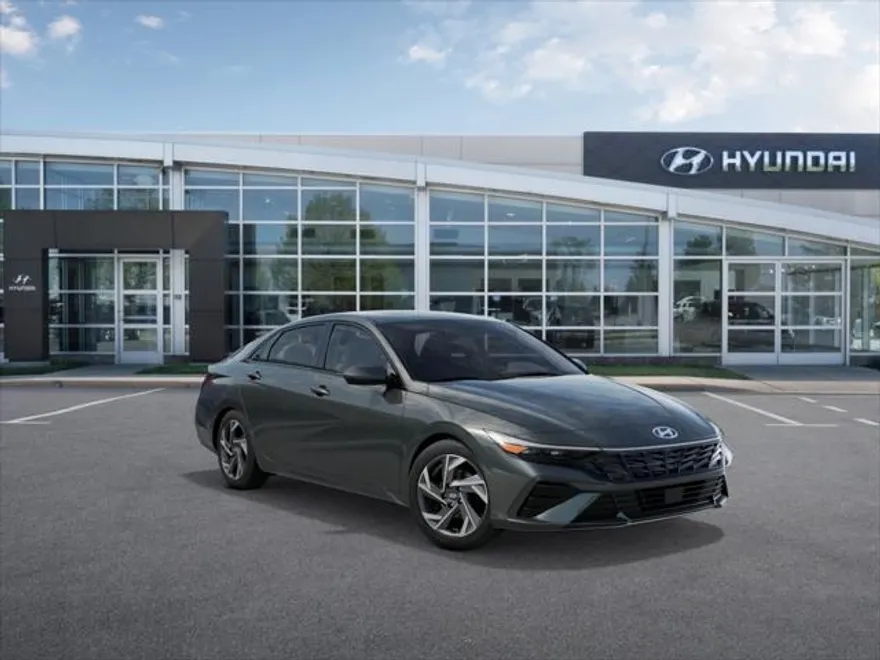 2025 Hyundai Elantra SEL Convenience photo 1