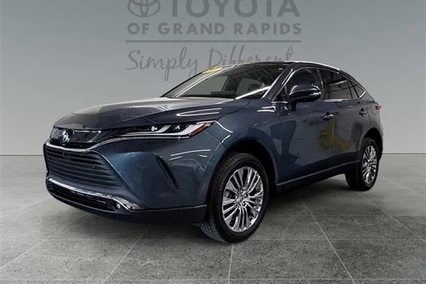 2024 Toyota Venza Limited photo 1