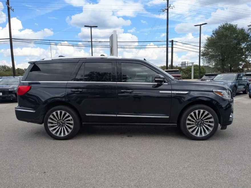 2021 Lincoln Navigator Reserve photo 1