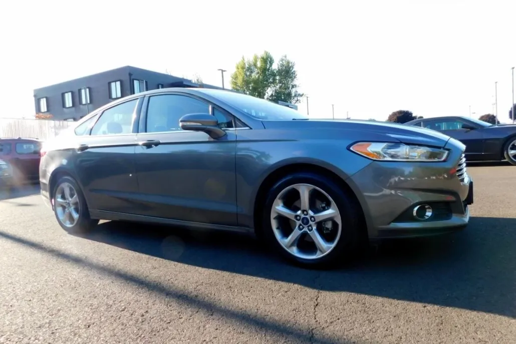 2013 Ford Fusion SE photo 1