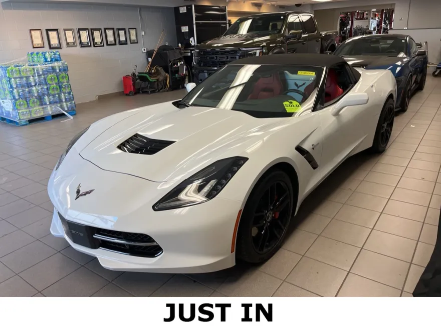 2015 Chevrolet Corvette Stingray Convertible photo 1