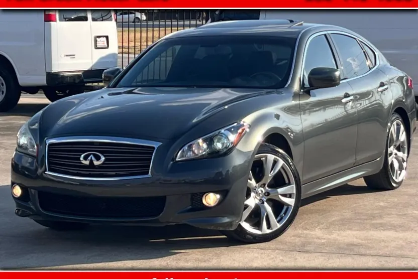 2013 Infiniti M37 photo 1