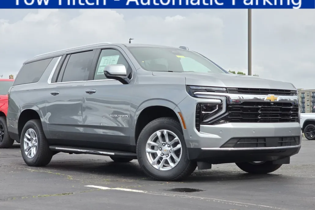 2025 Chevrolet Suburban LS photo 1