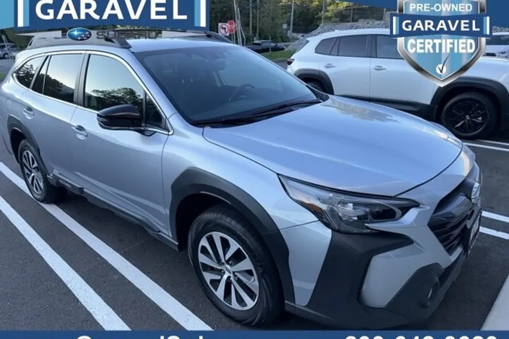 2023 Subaru Outback Premium photo 1