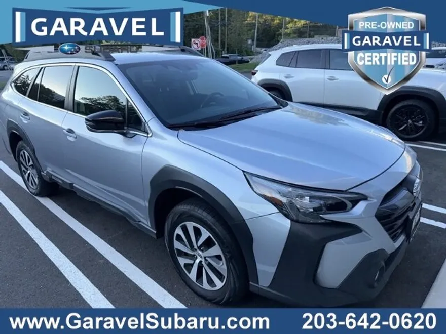 2023 Subaru Outback Premium photo 1
