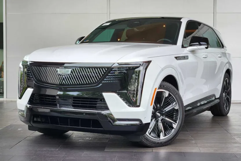 2025 Cadillac Escalade IQ Sport photo 1