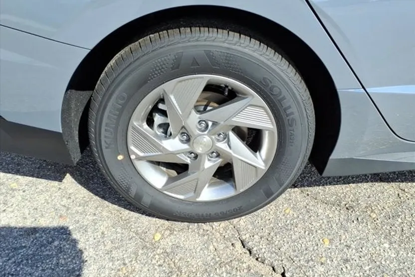 2026 Hyundai Sonata SE photo 1