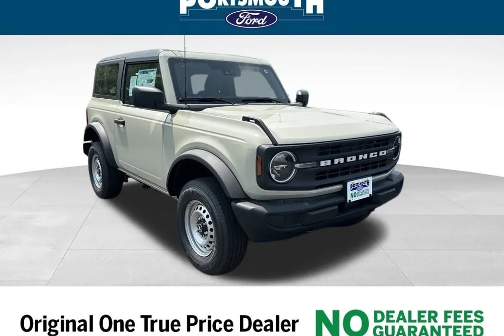 2025 Ford Bronco Base photo 1